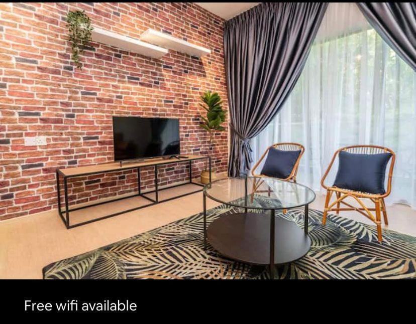 Lily Homes Tanah Rata Luaran gambar