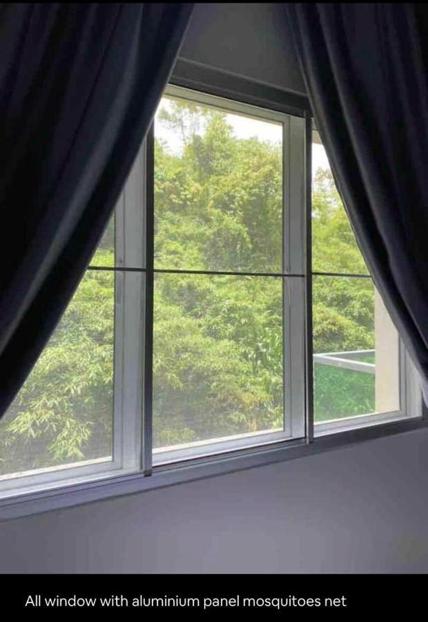 Lily Homes Tanah Rata Luaran gambar