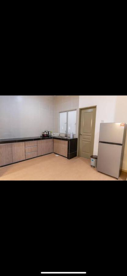 Lily Homes Tanah Rata Luaran gambar