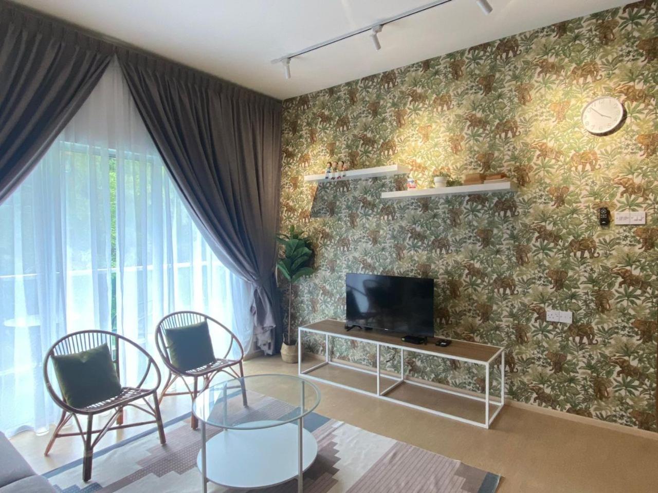 Lily Homes Tanah Rata Luaran gambar